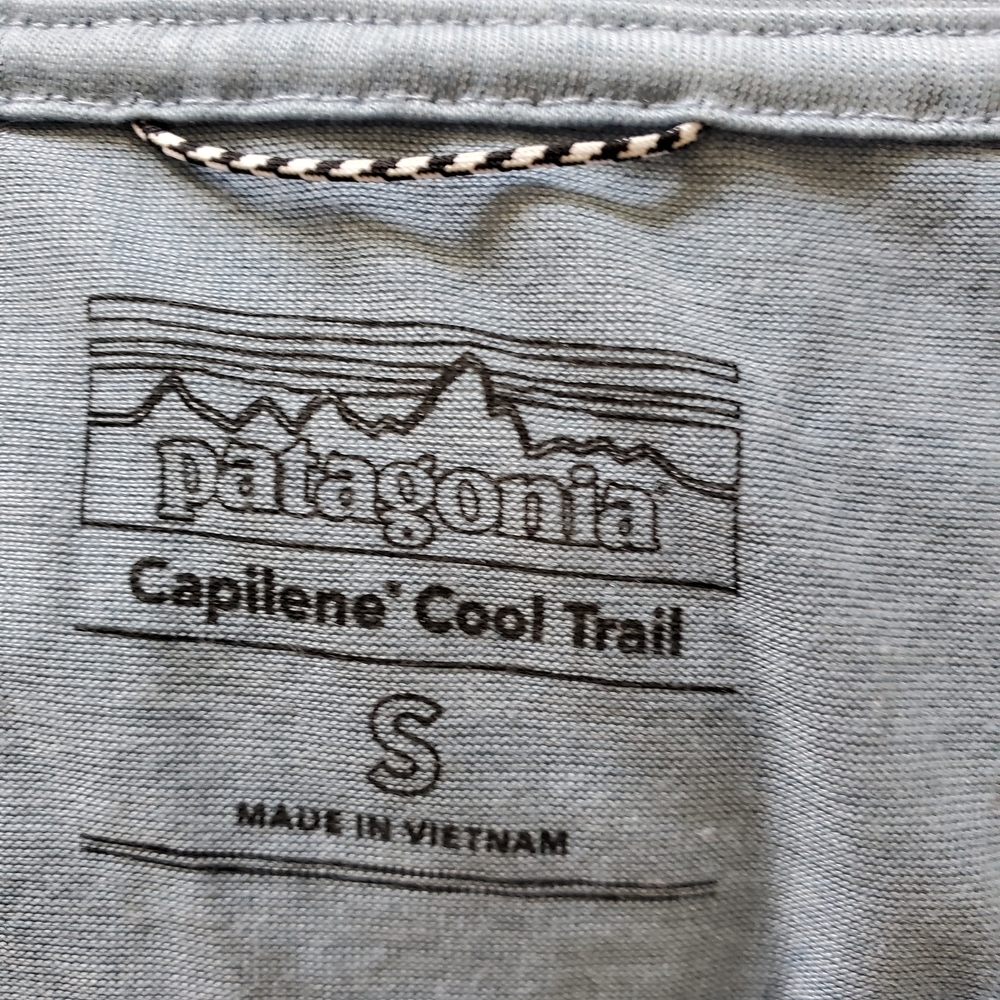 Patagonia Capilene Cool Trail Tee. Dize Small View 4
